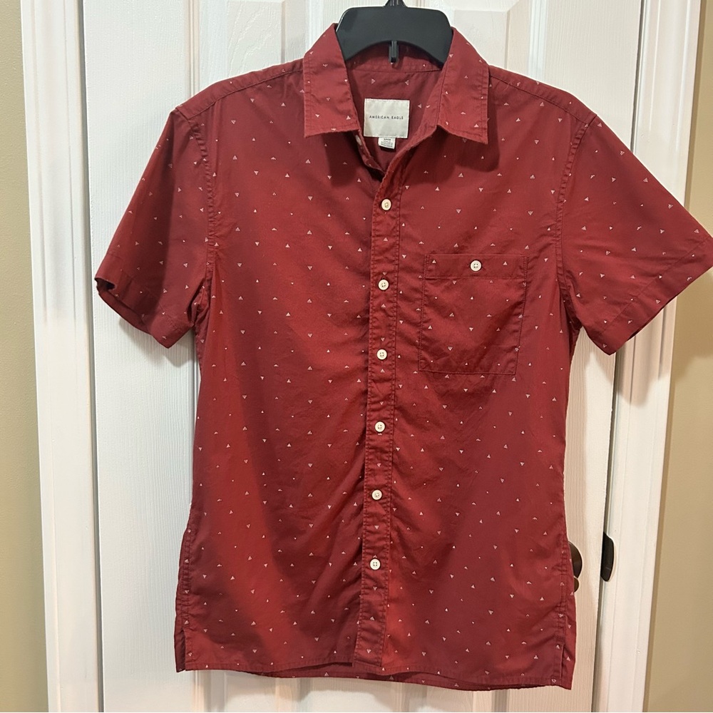 American Eagle Outfitters Red Short Sleeve Button-Down Shirt